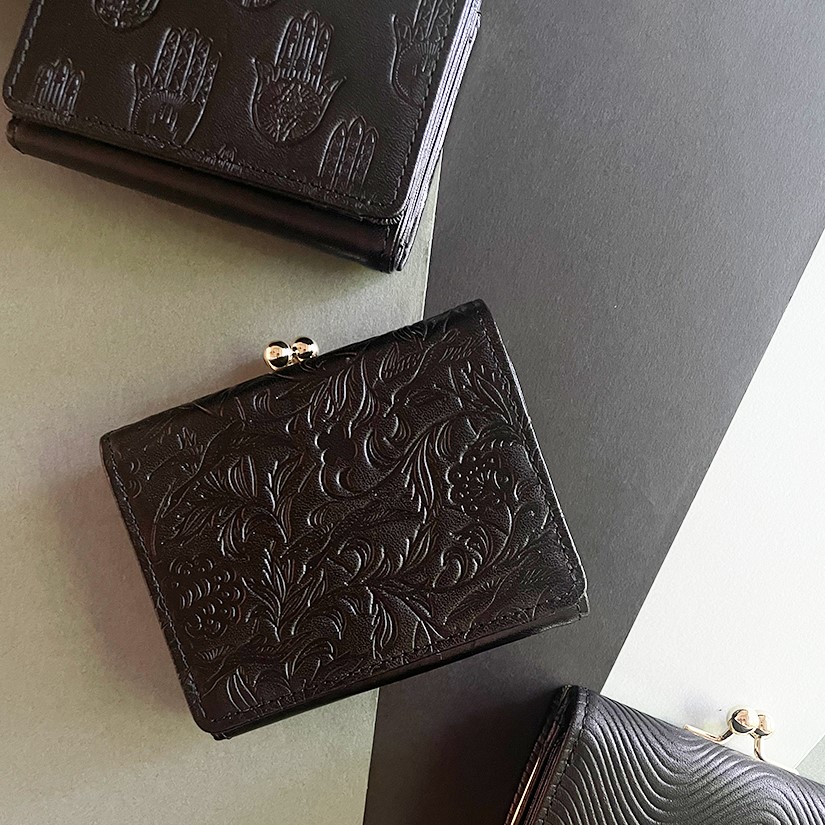 再入荷】文庫革の黒革の長財布・カードケース・三つ折り財布｜H.P.